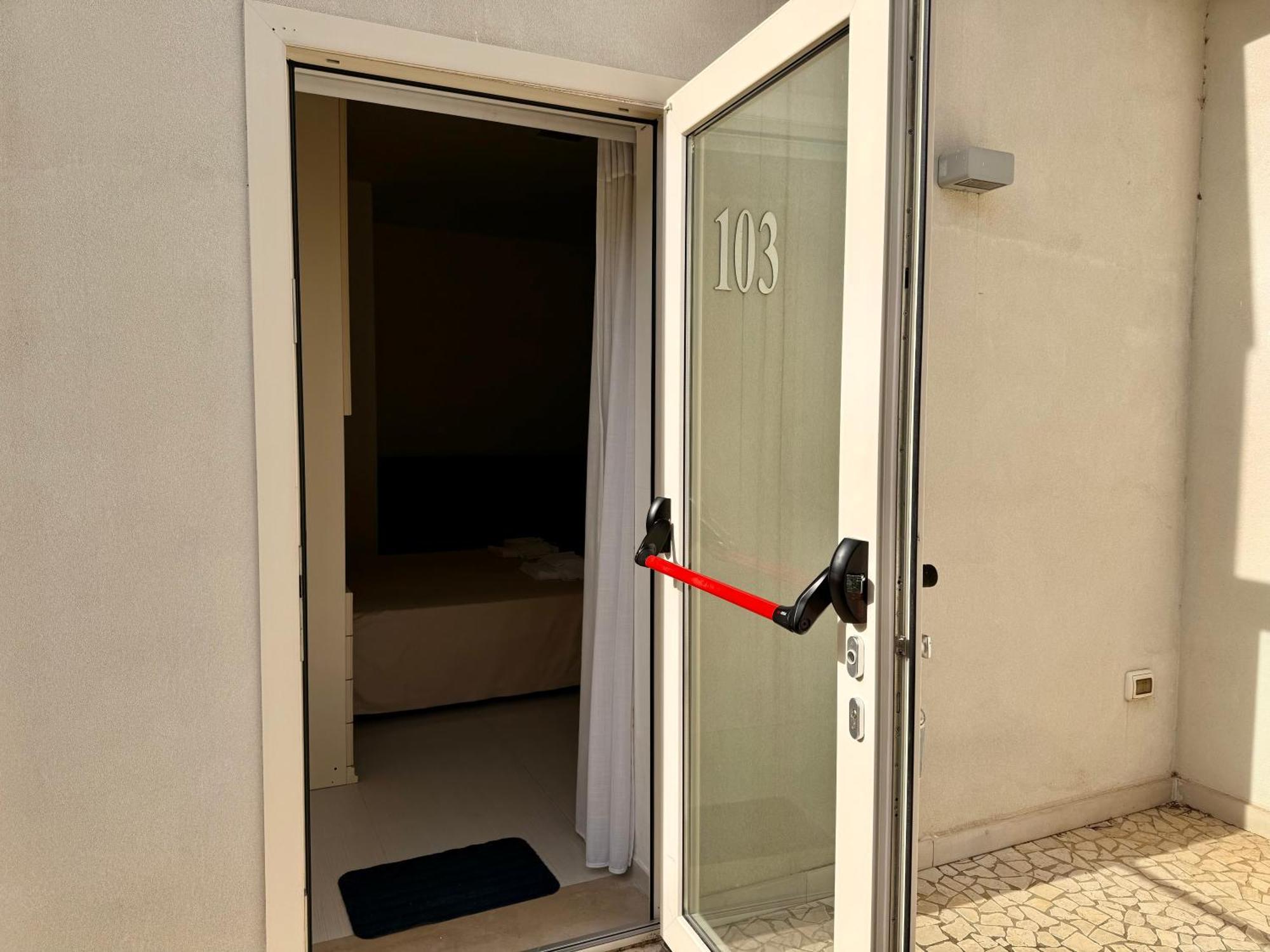 Baia Sangiorgio Hotel & Beach Club Bari Zewnętrze zdjęcie